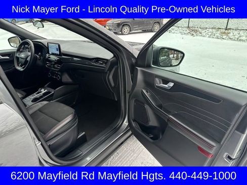 Certified 2025 Ford Escape ST-Line image 9