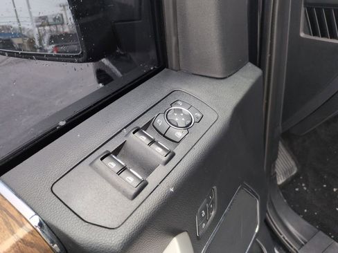 Used 2019 Ford F150 Lariat w/ Equipment Group 502A Luxury image 11