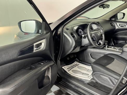 Used 2019 Nissan Pathfinder S AWD/4WD image 9