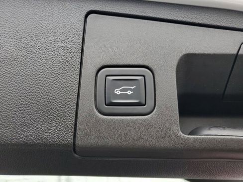 Used 2023 Cadillac XT4 Premium Luxury w/ LPO, Onyx Lite Package image 30