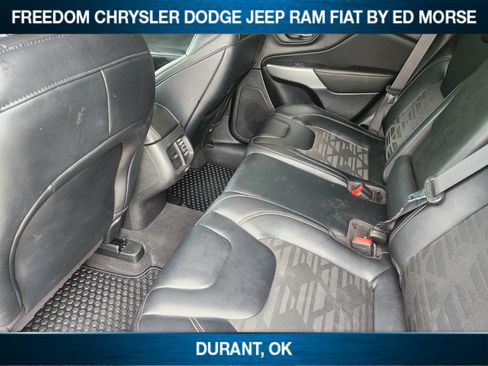 Used 2022 Jeep Cherokee Latitude AWD/4WD image 19