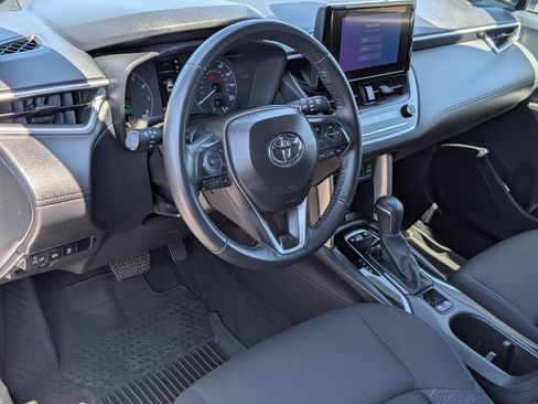 Used 2024 Toyota Corolla Cross AWD Hybrid w/ Moonroof Package image 14