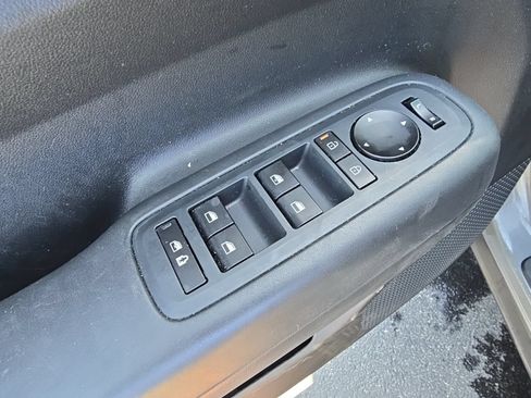 Used 2024 Hyundai Santa Fe SE AWD/4WD image 8