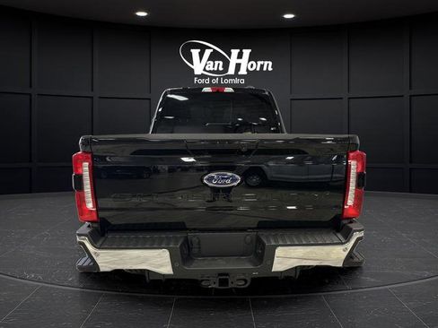 New 2026 Ford F250 XLT w/ XLT Premium Package AWD/4WD image 13