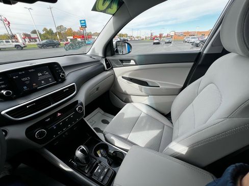Used 2020 Hyundai Tucson Value w/ Winter Weather Package image 20