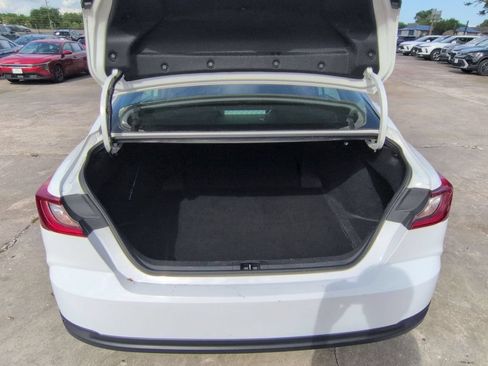 Used 2025 Toyota Camry LE FWD image 28