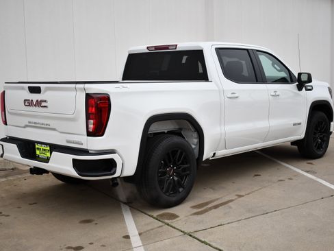 New 2026 GMC Sierra 1500 Elevation image 6