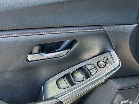 Used 2024 Nissan Sentra SR w/ SR Premium Package FWD image 21