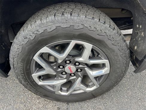 Used 2024 GMC Sierra 1500 SLT image 19