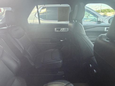 Used 2022 Ford Explorer Platinum w/ Equipment Group 601A AWD/4WD image 13