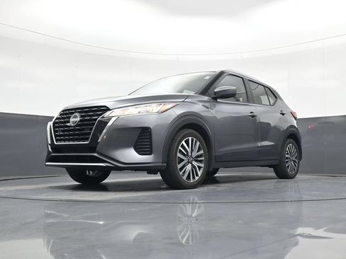 Used 2023 Nissan Kicks SV FWD image 18