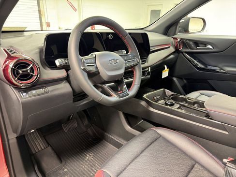New 2026 Chevrolet Equinox RS w/ Convenience Package III FWD image 4