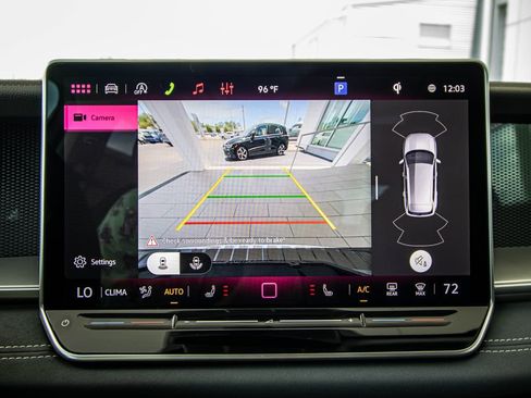 New 2026 Volkswagen Tiguan SE FWD image 44