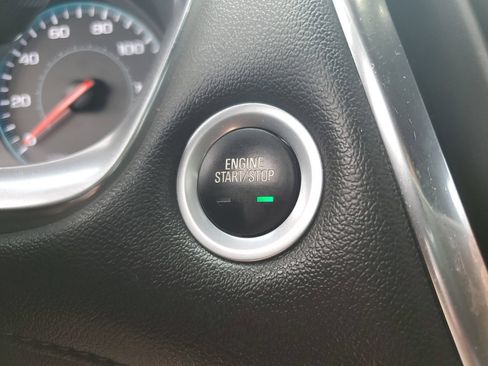 Used 2023 Chevrolet Traverse LT FWD image 24