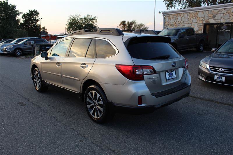 Used 2017 Subaru Outback 2.5i Limited AWD/4WD image 5