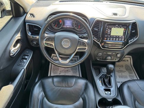 Used 2019 Jeep Cherokee Limited image 49