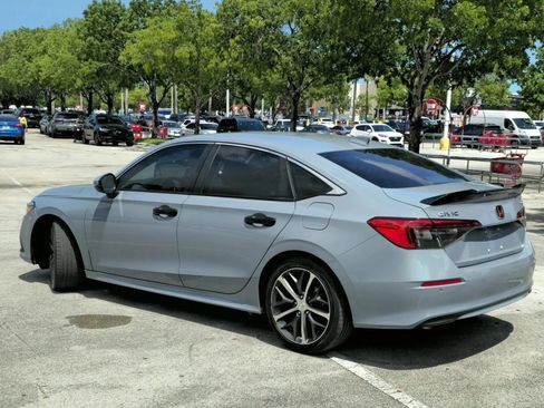 Used 2023 Honda Civic Touring image 5
