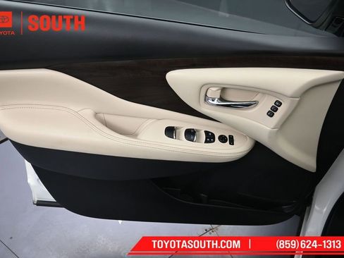 Used 2021 Nissan Murano Platinum w/ Cargo Package AWD/4WD image 24