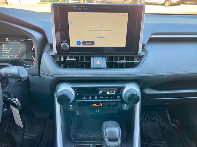 Used 2025 Toyota RAV4 LE AWD/4WD image 20
