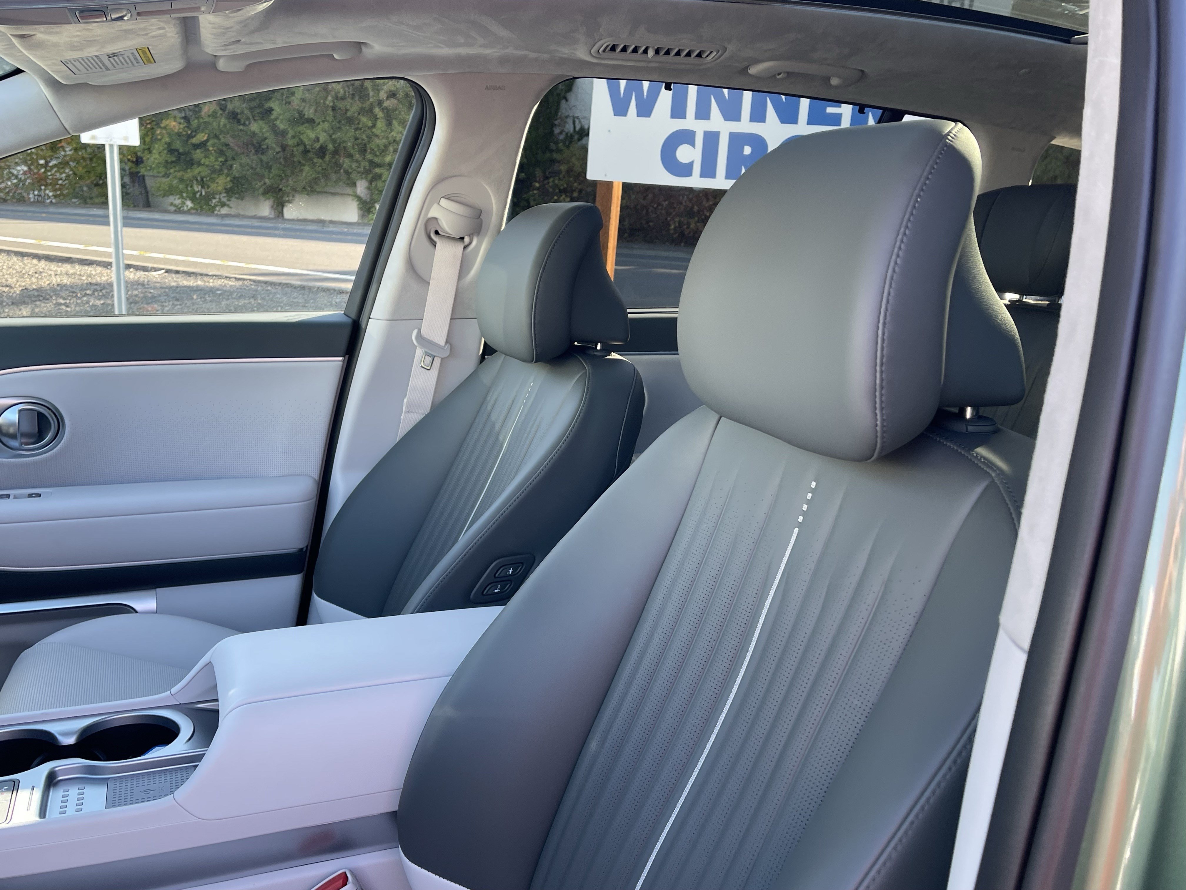 Certified 2026 Hyundai Ioniq 9 Calligraphy AWD/4WD image 19