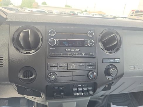Used 2014 Ford F250 XL w/ Power Equipment Group RWD image 17