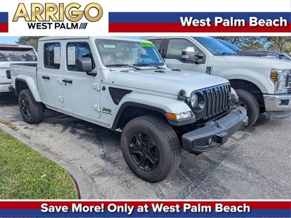 Used 2021 Jeep Gladiator Overland w/ Popular Equipment Package