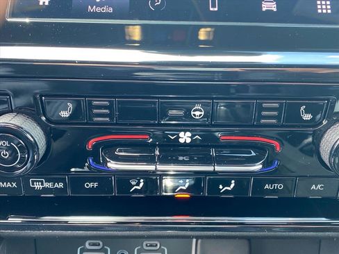New 2026 Jeep Grand Cherokee Laredo X AWD/4WD image 10