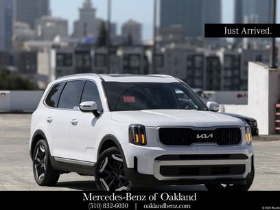 Used 2024 Kia Telluride EX w/ EX Captain's Chair Package