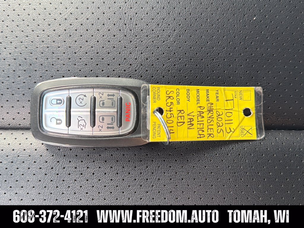 Used 2025 Chrysler Pacifica Select FWD image 35