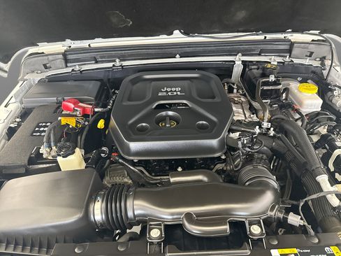 Used 2023 Jeep Wrangler Unlimited Sport AWD/4WD image 23