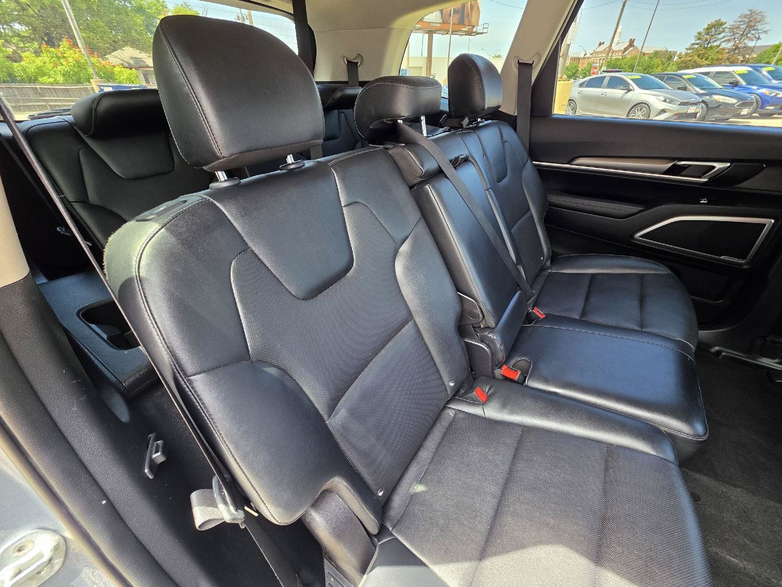 Used 2022 Kia Telluride LX FWD image 33