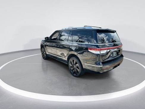 Used 2022 Lincoln Navigator Reserve AWD/4WD image 6