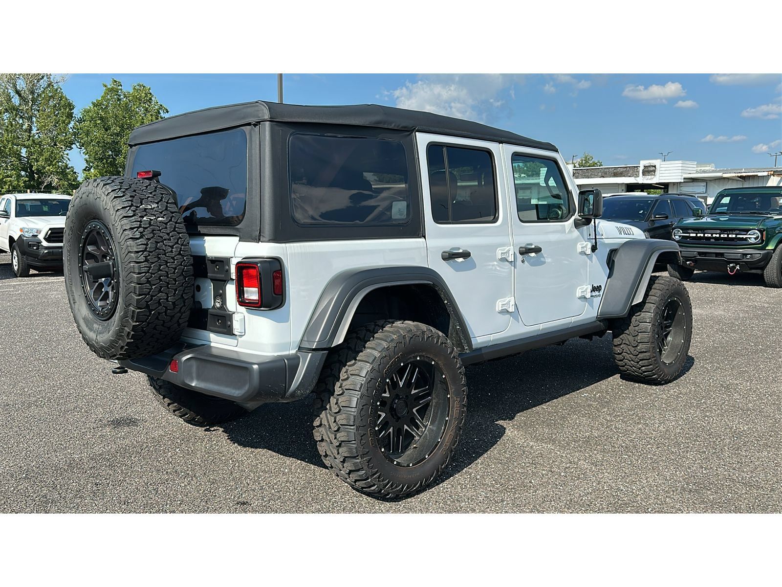 Used 2022 Jeep Wrangler Unlimited Sport AWD/4WD image 6