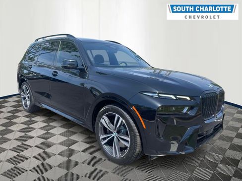 Used 2024 BMW X7 xDrive40i w/ M Sport Package AWD/4WD image 3