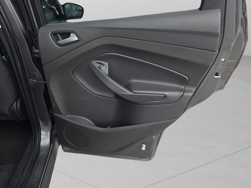 Used 2018 Ford Escape SE FWD image 8