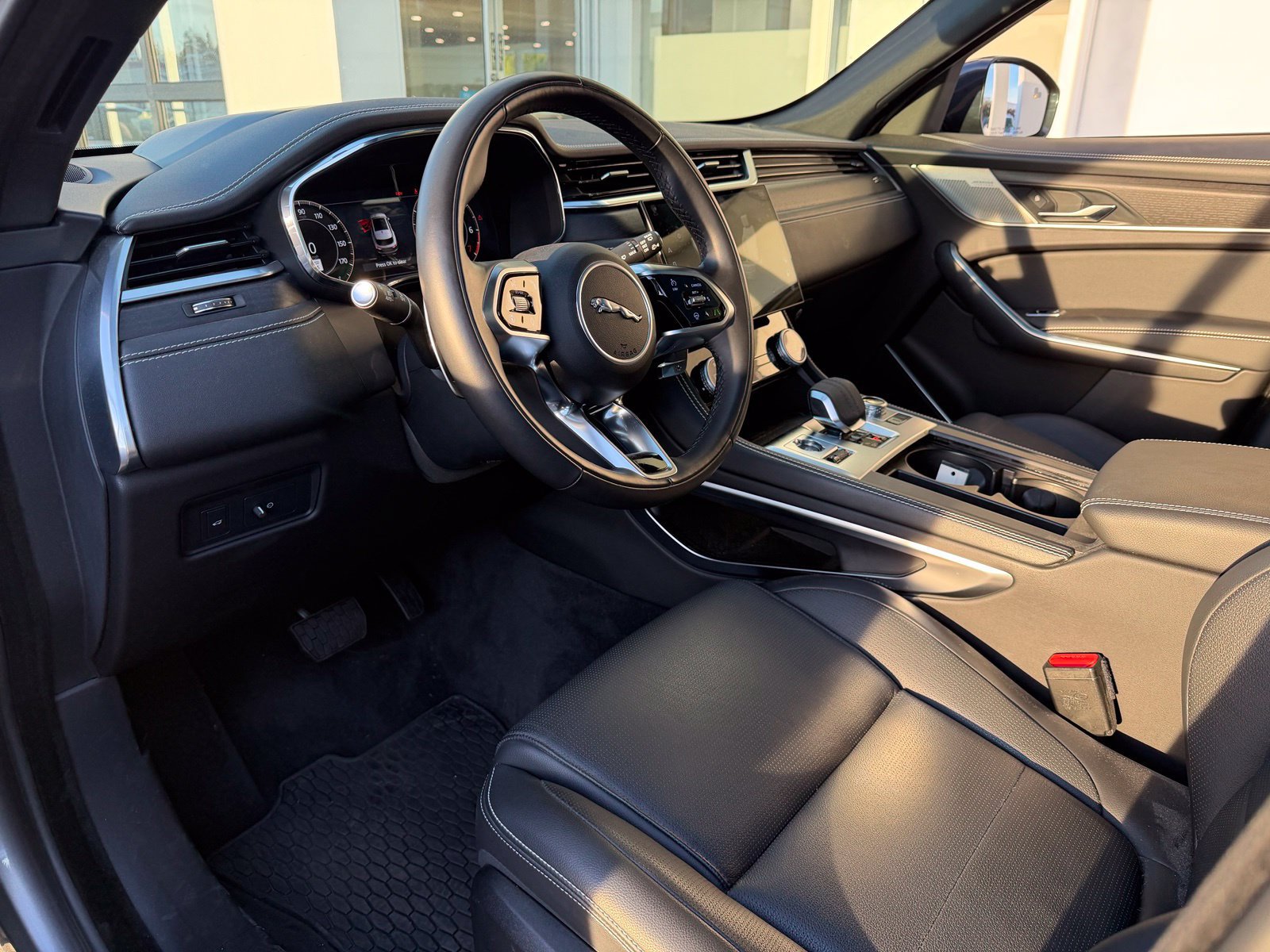 Used 2026 Jaguar F-PACE R-Dynamic S AWD/4WD image 14
