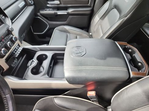 Certified 2022 RAM 1500 Laramie image 11