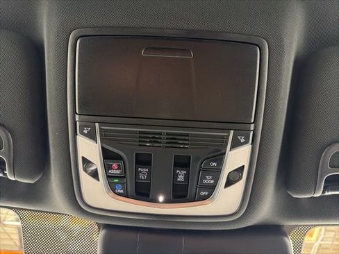 Certified 2025 Acura RDX SH-AWD image 28