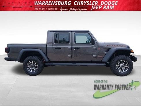 New 2025 Jeep Gladiator Mojave w/ Convenience Group image 2