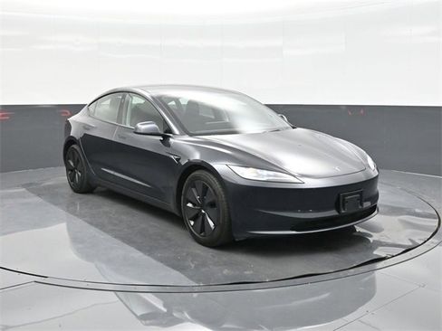 Used 2025 Tesla Model 3 Long Range image 22