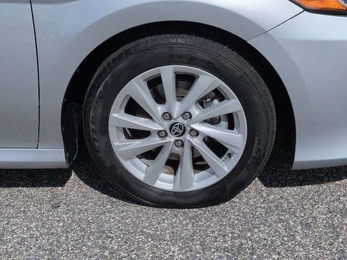 Certified 2022 Toyota Camry LE FWD image 11