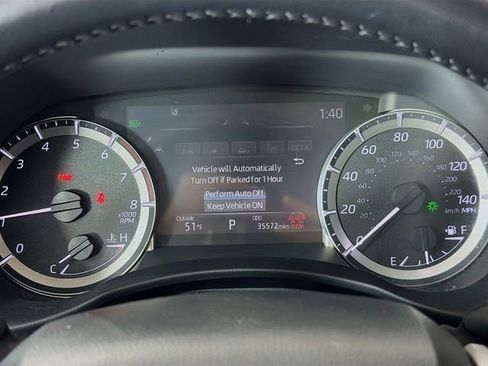 Used 2024 Toyota Highlander XLE AWD/4WD image 13