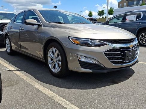 Used 2024 Chevrolet Malibu LT FWD image 2