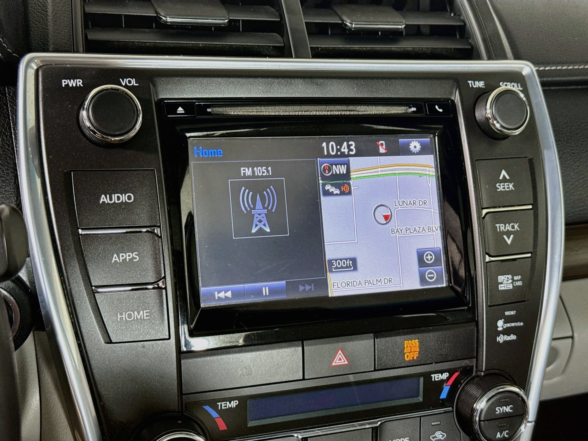 Used 2015 Toyota Camry XLE FWD image 17