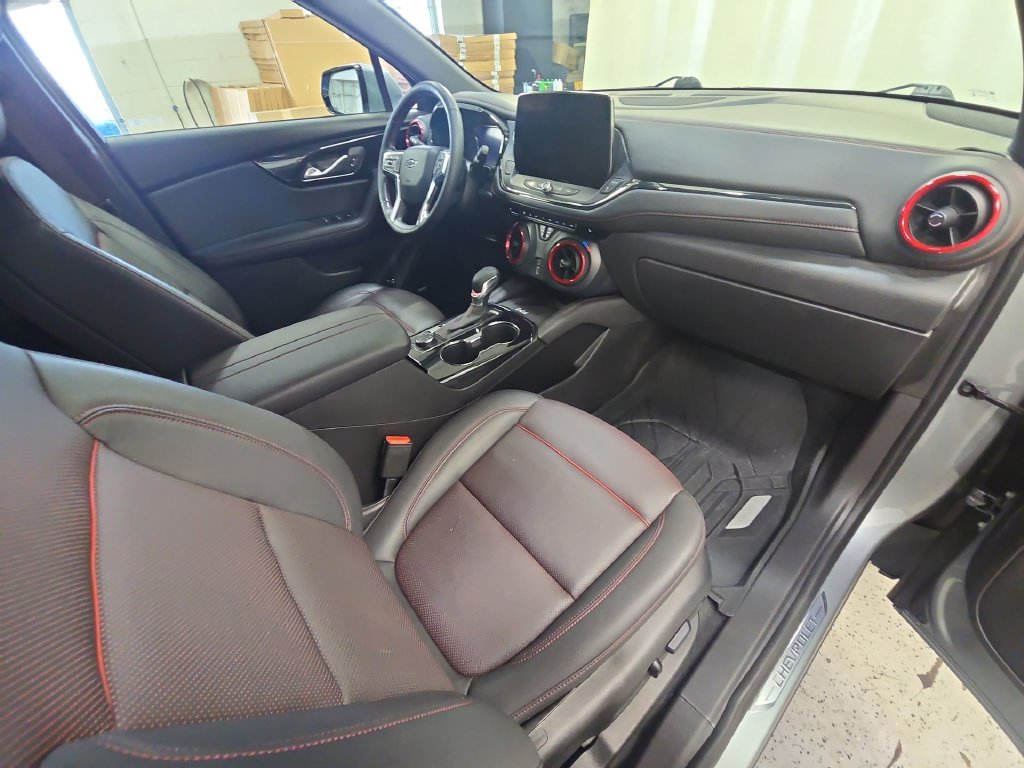 Certified 2024 Chevrolet Blazer RS w/ LPO, Floor Liner Package AWD/4WD image 37