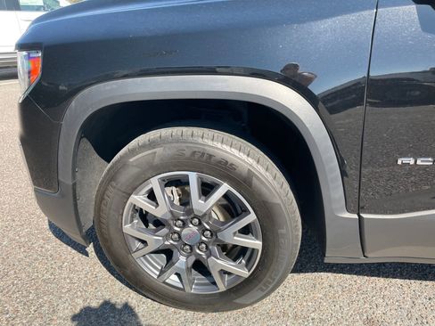 Used 2023 GMC Acadia SLT image 10