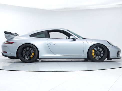 Used 2018 Porsche 911 GT3 image 9