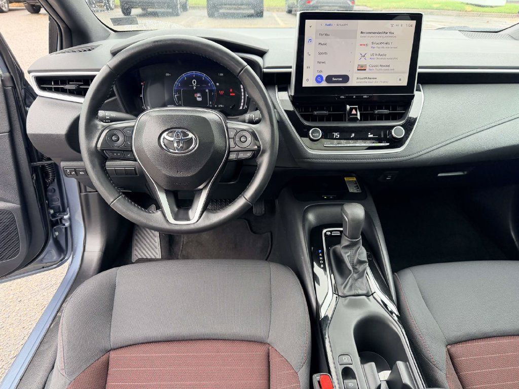 Certified 2025 Toyota Corolla SE w/ SE Premium Package FWD image 2
