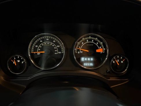 Used 2014 Jeep Compass Latitude image 41