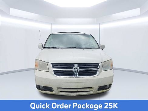Used 2010 Dodge Grand Caravan SXT FWD image 6
